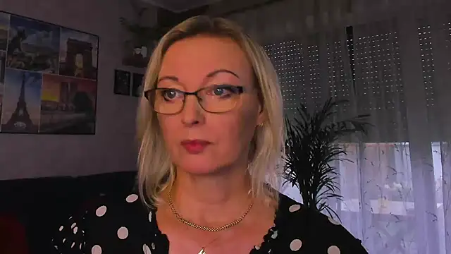 vanessa_chat's Webcam Show