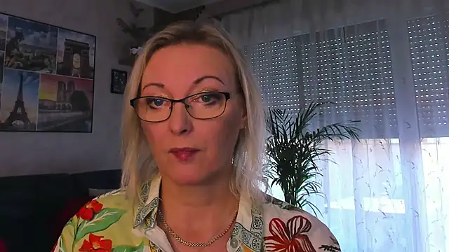 vanessa_chat's Webcam Show