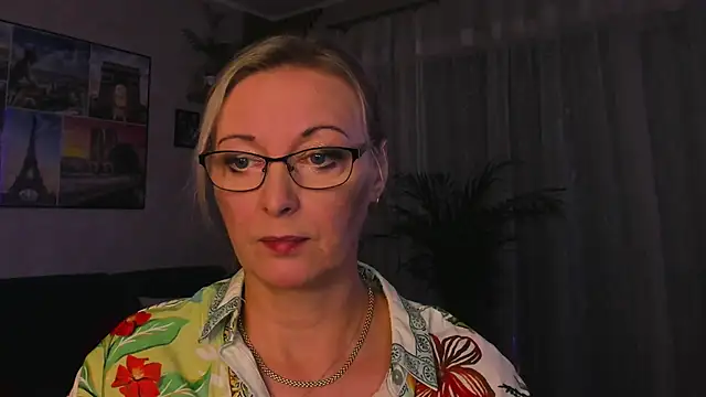 Show modela vanessa_chat na web-kameri