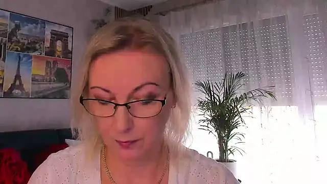 vanessa_chat's Webcam Show