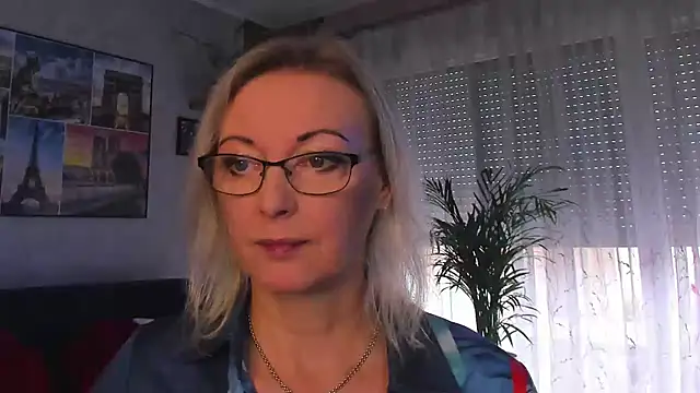 vanessa_chat's Webcam Show