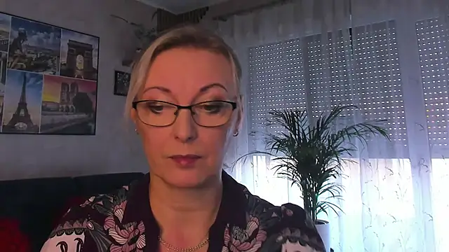 Show modela vanessa_chat na web-kameri