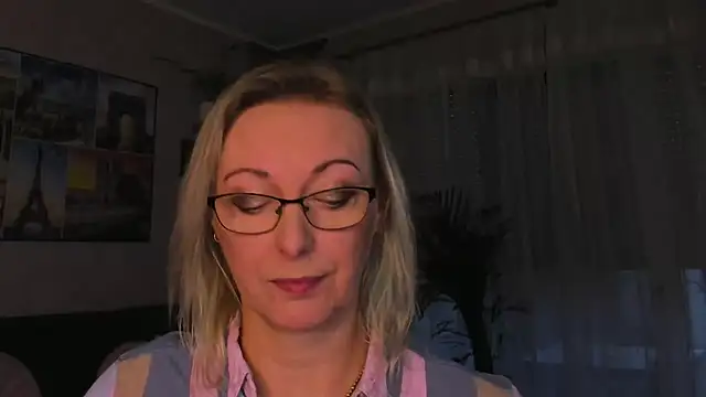 vanessa_chat's Webcam Show