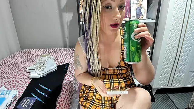 squirtgame Adlı Modelin Canlı XXX Sohbeti