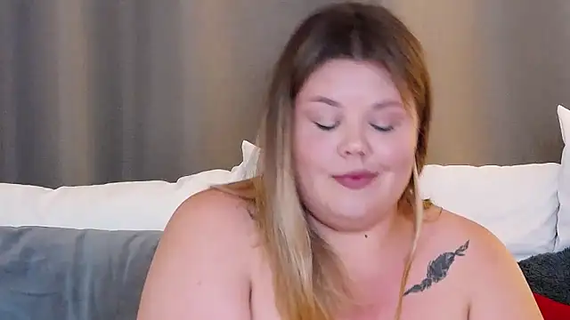 Trixi live XXX chat