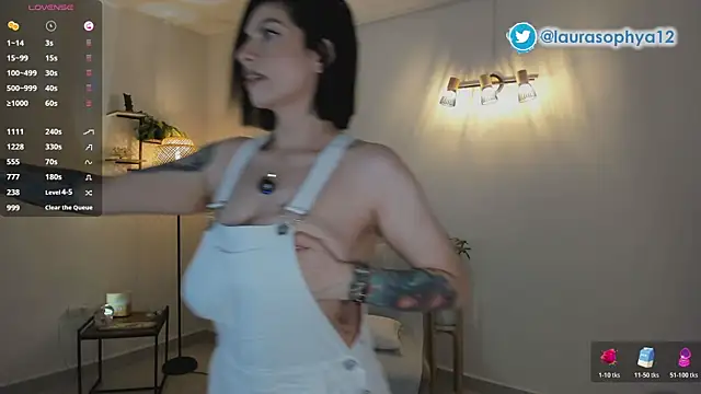laurasophya Chat XXX in diretta