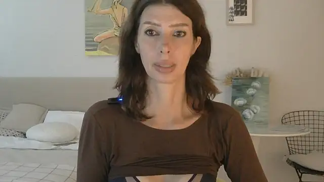 WhiteQueen888 Chat XXX in diretta