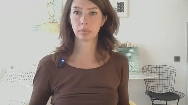 WhiteQueen888 XXX чат на живо