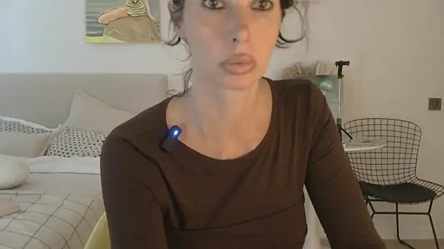 Chat XXX en directo de WhiteQueen888