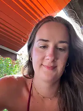 Show modela EllaMae na web-kameri