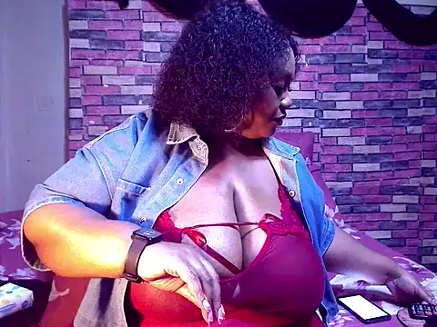 BustySavita's Webcam Show