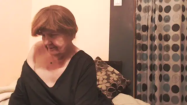 MioritaHard Adlı Modelin Canlı XXX Sohbeti