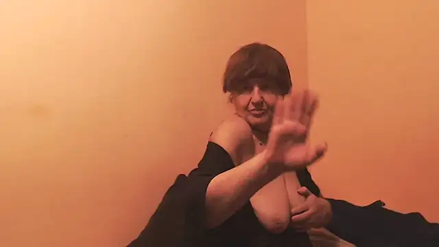 MioritaHardのライブXXXチャット