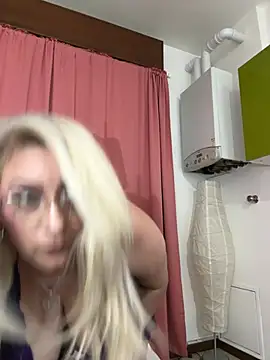 x_elena_x – Kamerová šou