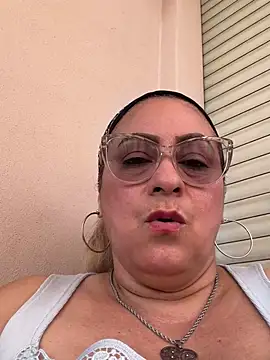 Chat +18 de x_elena_x ao vivo