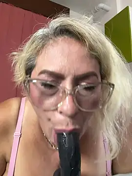 x_elena_x webkamerás műsora