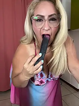 x_elena_x's Live XXX Chat