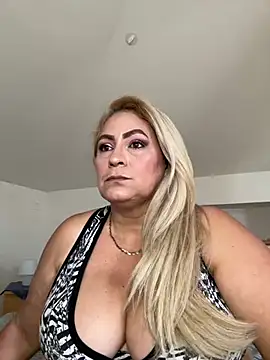 צ'אט XXX בשידור חי של x_elena_x