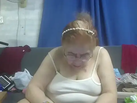 Онлайн чат XXX xloverboobsx