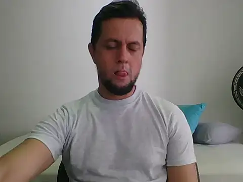 TRIISTAN_KING10 在線直播表演