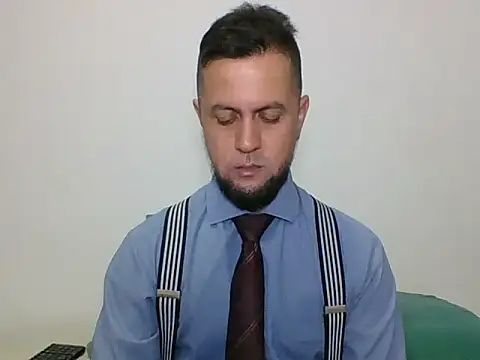 Show modela TRIISTAN_KING10 na web-kameri