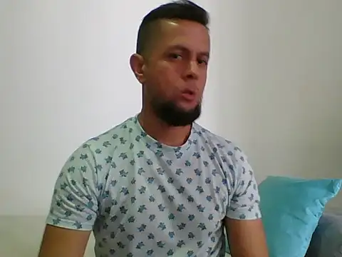 TRIISTAN_KING10 Show in webcam