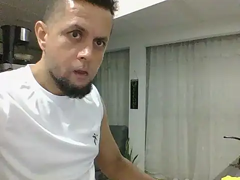 Show Webcam de TRIISTAN_KING10