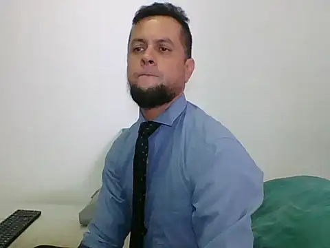 TRIISTAN_KING10 Adlı Modelin Web Kamerası Şovu