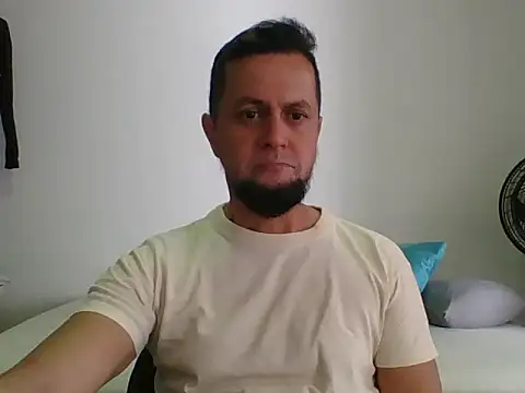 Pertunjukan Kamera Web TRIISTAN_KING10