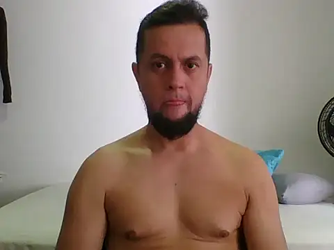 הופעת וובקאם של TRIISTAN_KING10