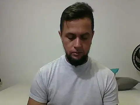 TRIISTAN_KING10 Pertunjukan Webcam