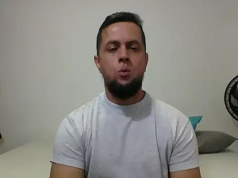 Show Webcam de TRIISTAN_KING10
