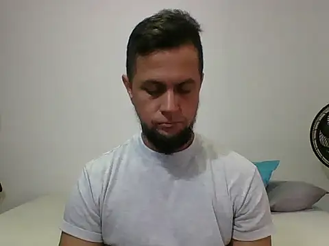 TRIISTAN_KING10 Pertunjukan Webcam