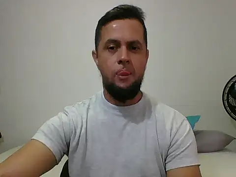 TRIISTAN_KING10 在線直播表演
