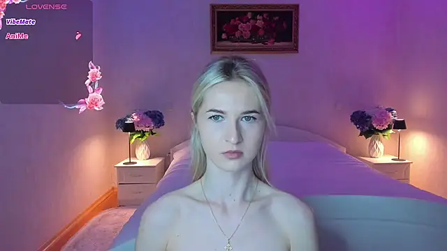 Julie_Blaze's Webcam Show