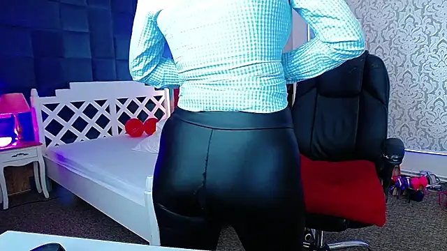 MissKora – Naživo XXX chat