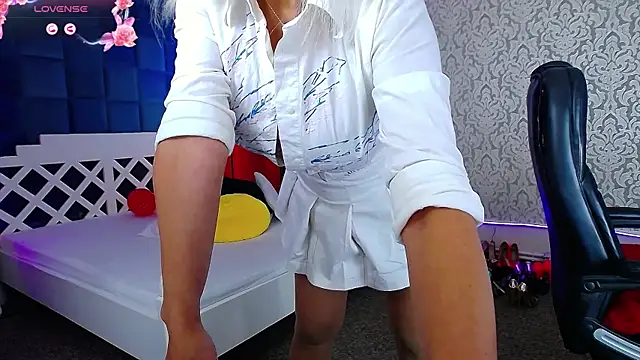 Chat +18 de MissKora ao vivo