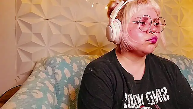 Satyn_doll's Webcam Show