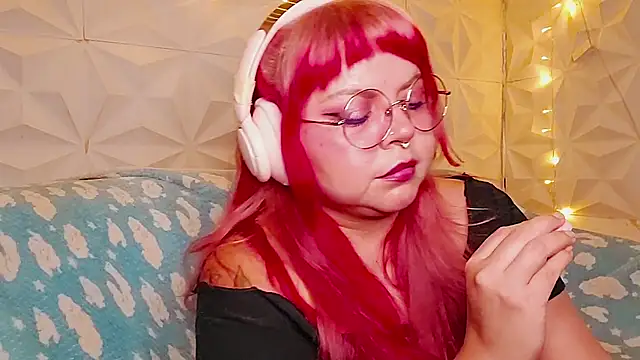 Satyn_doll Webcam show