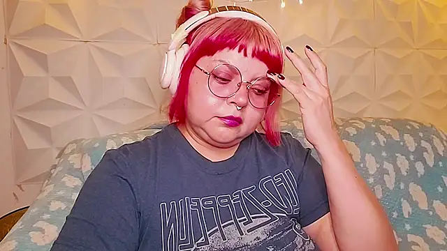 Satyn_doll webkamerás műsora
