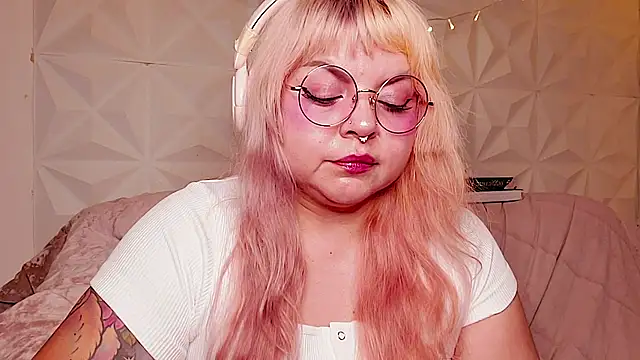 Satyn_doll's Webcam Show