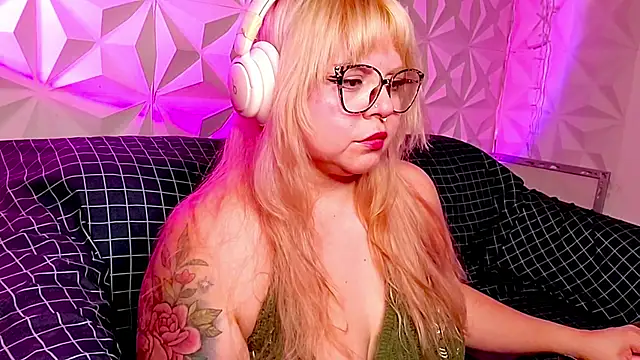 Satyn_doll Adlı Modelin Canlı XXX Sohbeti