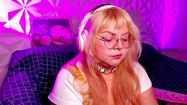 Satyn_doll's Webcam Show