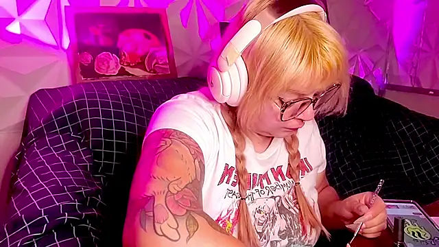 Satyn_doll's Webcam Show