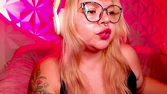 Satyn_doll's Webcam Show