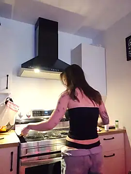 LilyOrion Adlı Modelin Canlı XXX Sohbeti