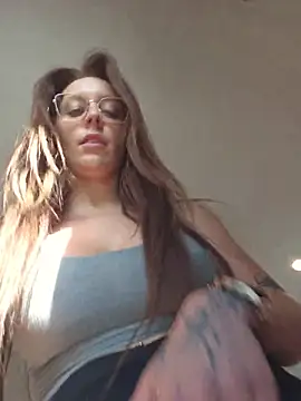 LilyOrion Show in webcam