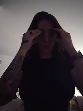 הופעת וובקאם של LilyOrion