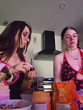 LilyOrion Show in webcam