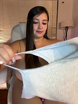 XXX chat uživo modela milly_cruz